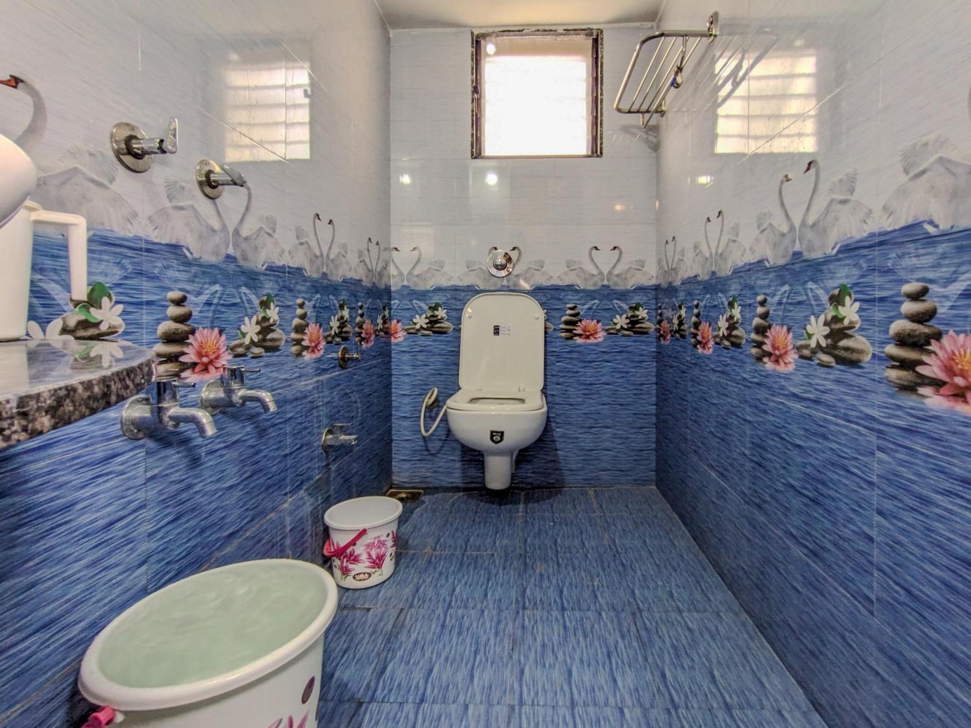 Samrat Homestay Garudeshwar Экстерьер фото